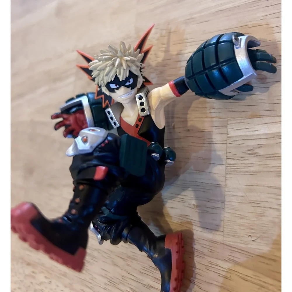 My Hero Academia Lot: BANPRESTO Katsuki Bakugo & Izuku Midoriya Figures & Alien